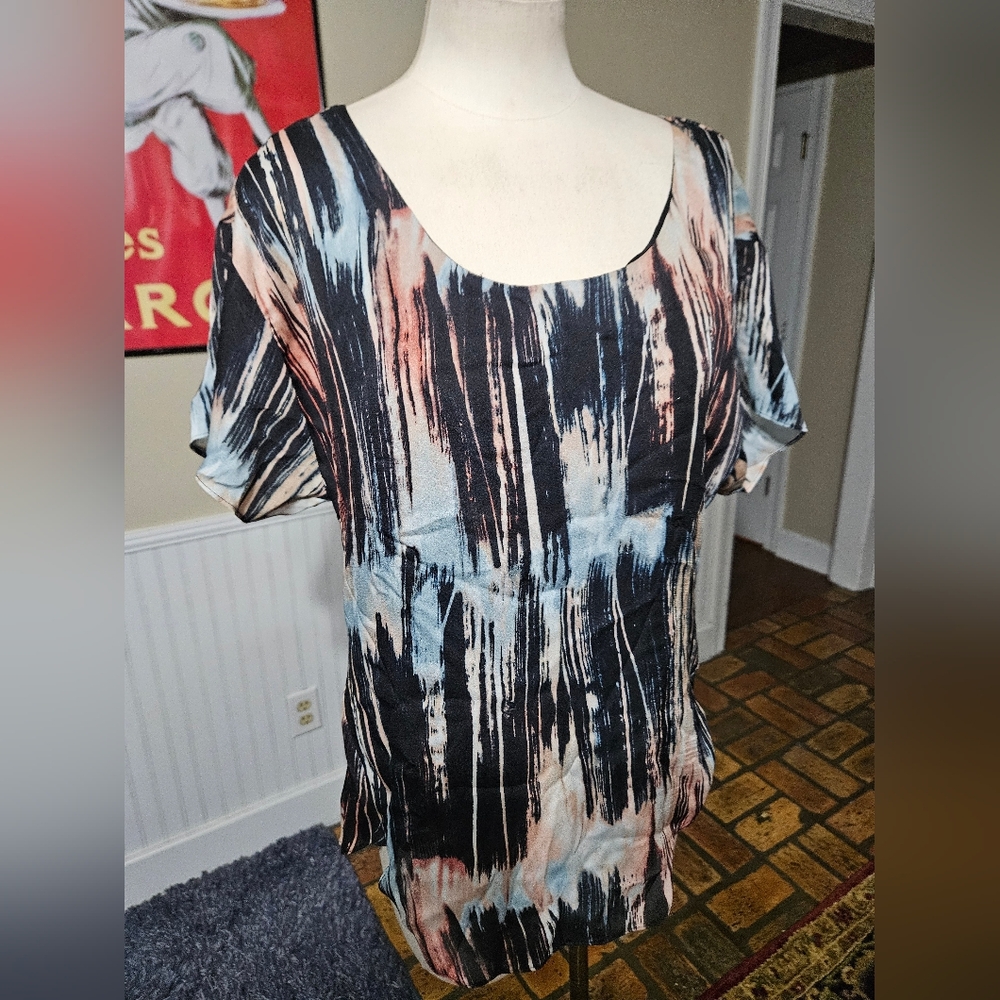 BCBGeneration Cut Back Top Medium - image 1